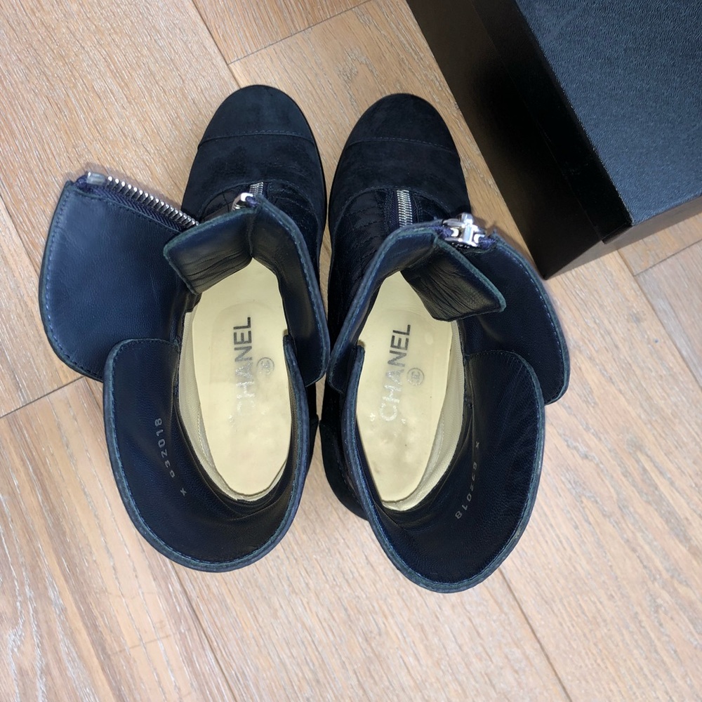 Chanel Zip Up Blue Suede Combat Boot - Picture 4 of 8